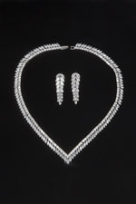 Load image into Gallery viewer, Heart-Shaped Necklace and Dangle Earrings Set for Women Fashion Jewelry
